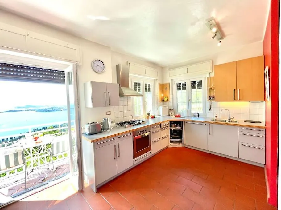 Villa Licia Gardone Riviera 0*,